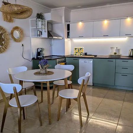 Beachfront Apartament *