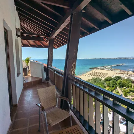 Beachfront Apartament *